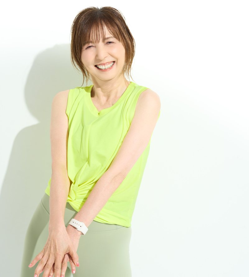 高崎玲子さんの写真（クリックでインタビュー動画を再生）